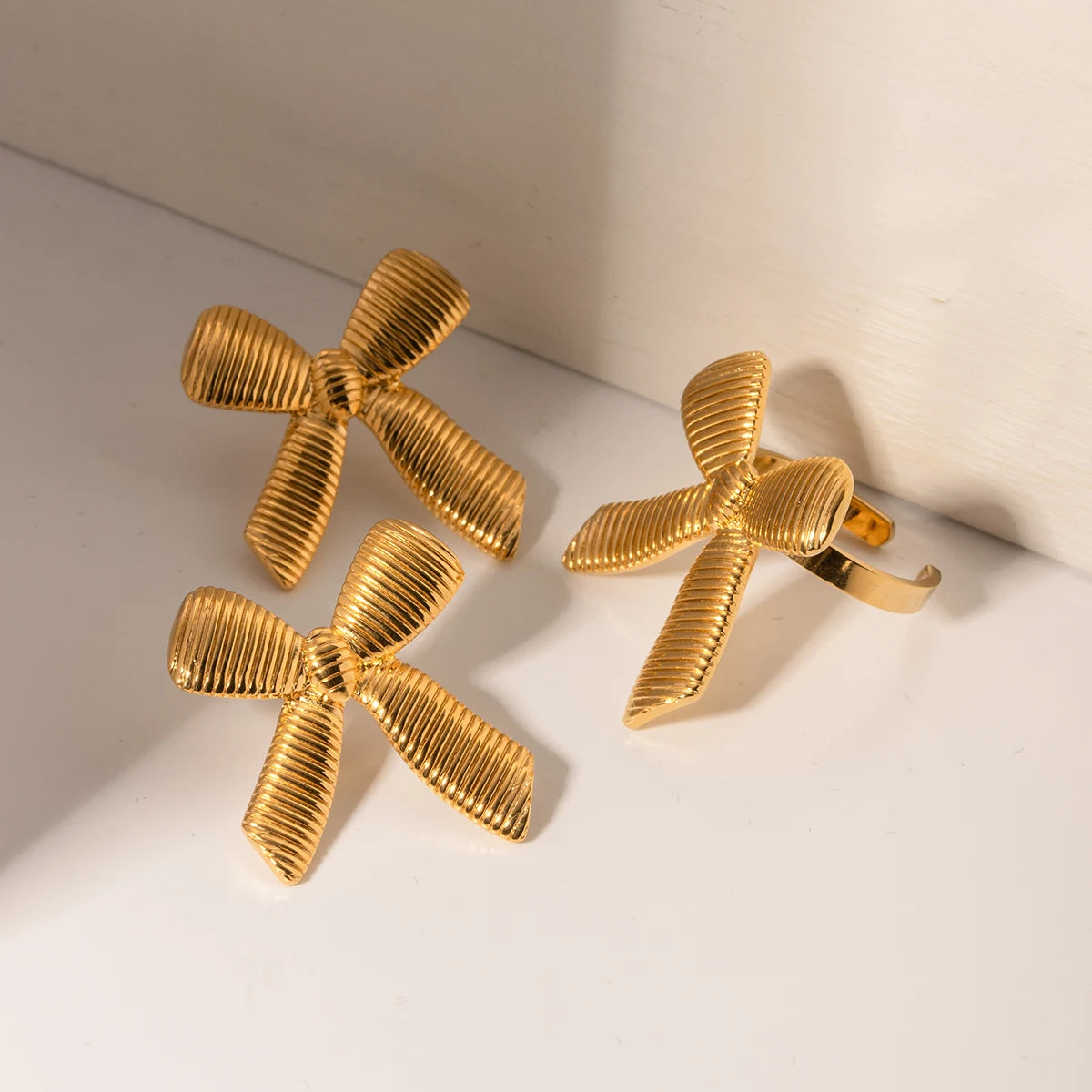 Bow Joy // Earrings -Ring